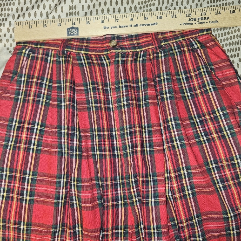 Carroll Reed Plaid Shorts - Picture 3 of 4